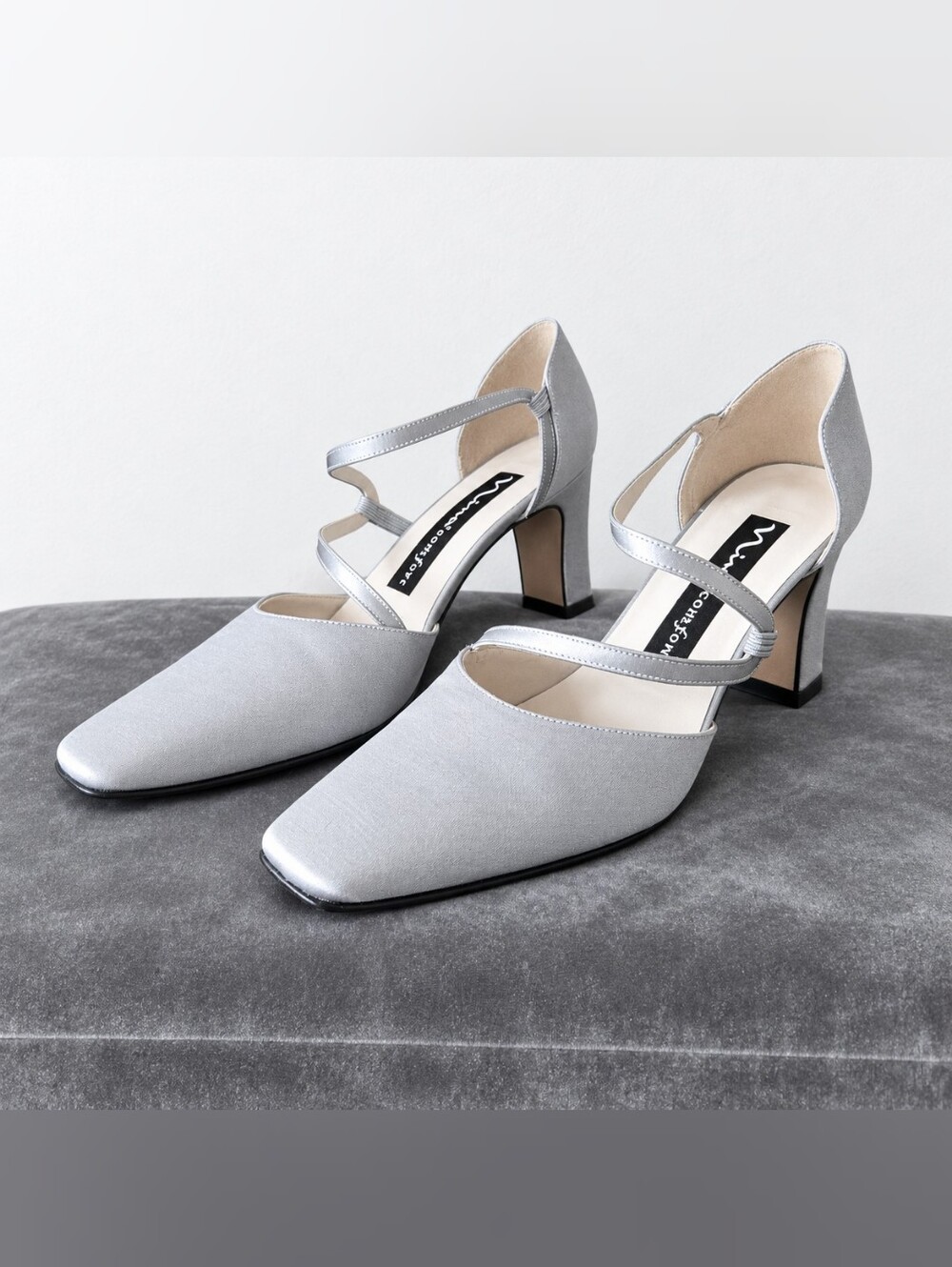 Vintage Nina Gray Strappy Mid-Block Heel Pumps